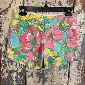 Lilly Pulitzer Callahan Floral Shorts, size XXS 00